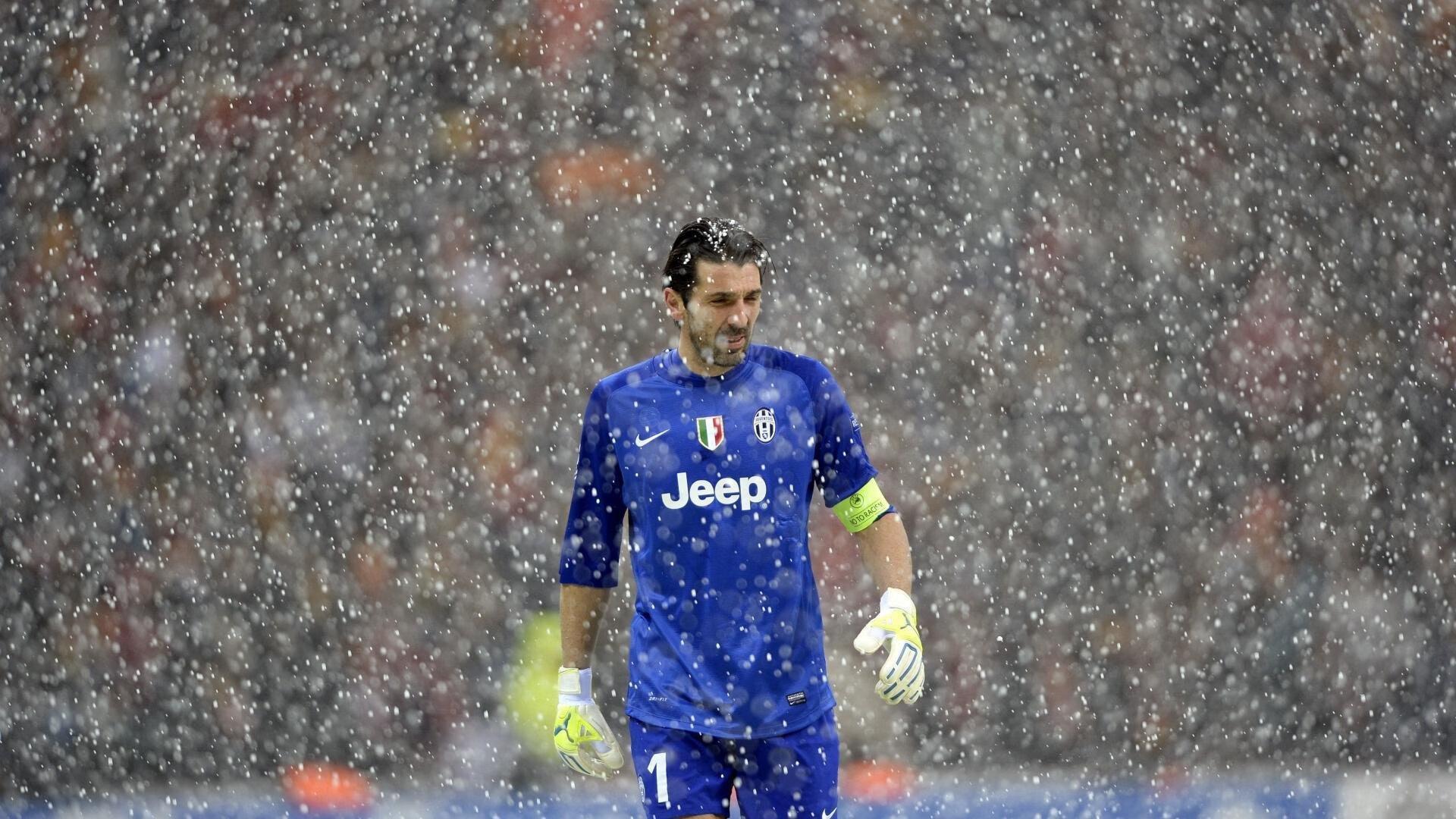 基恩痛批红魔痼疾，决策混乱如谜局，卢克-肖被指逃避核心责任